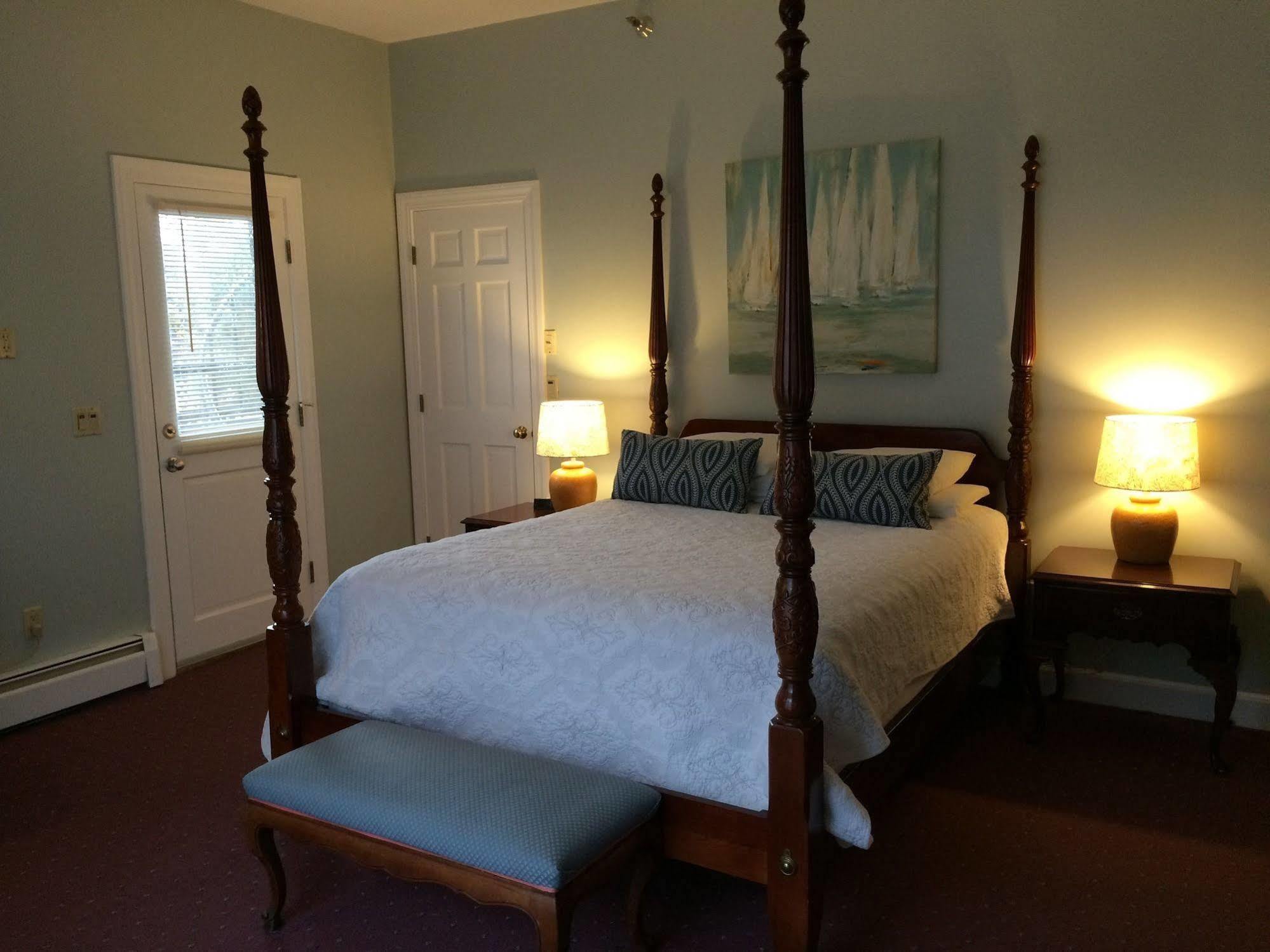 Inn The Lighthouse & York